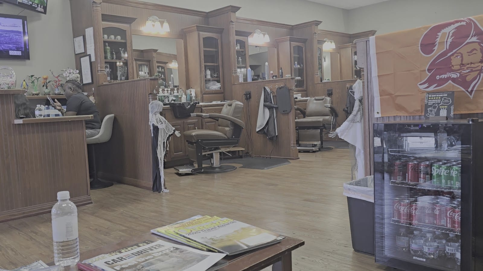 Roosters Men's Grooming Center, photo 3