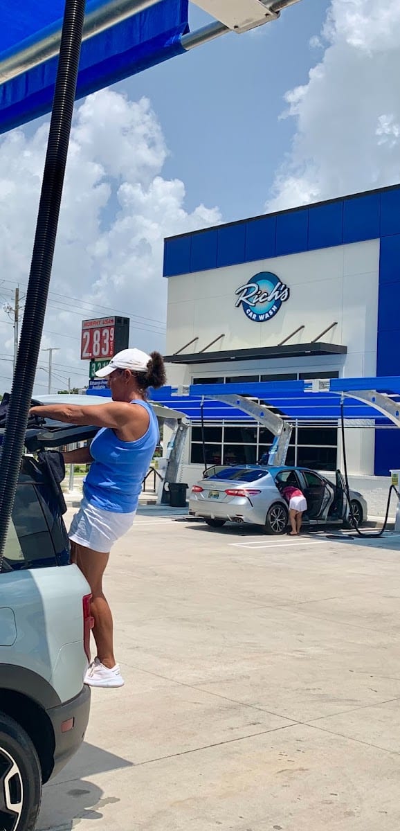 Rich's Car Wash - Hwy 90 at Azalea, photo 2