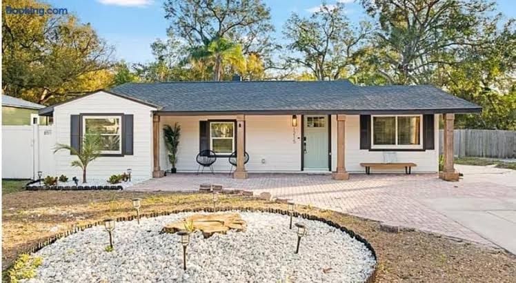 Tampa Retreat with Heated Pool & Mini Golf