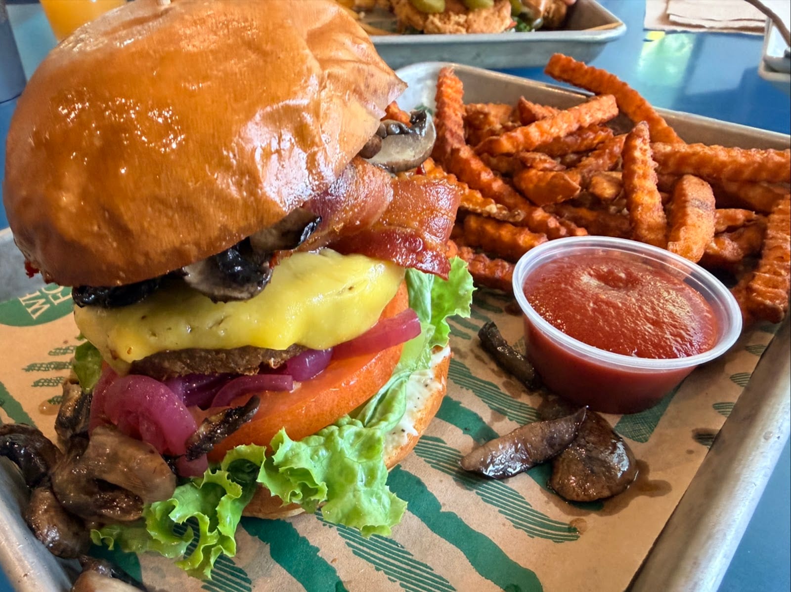 Two Tides Bar