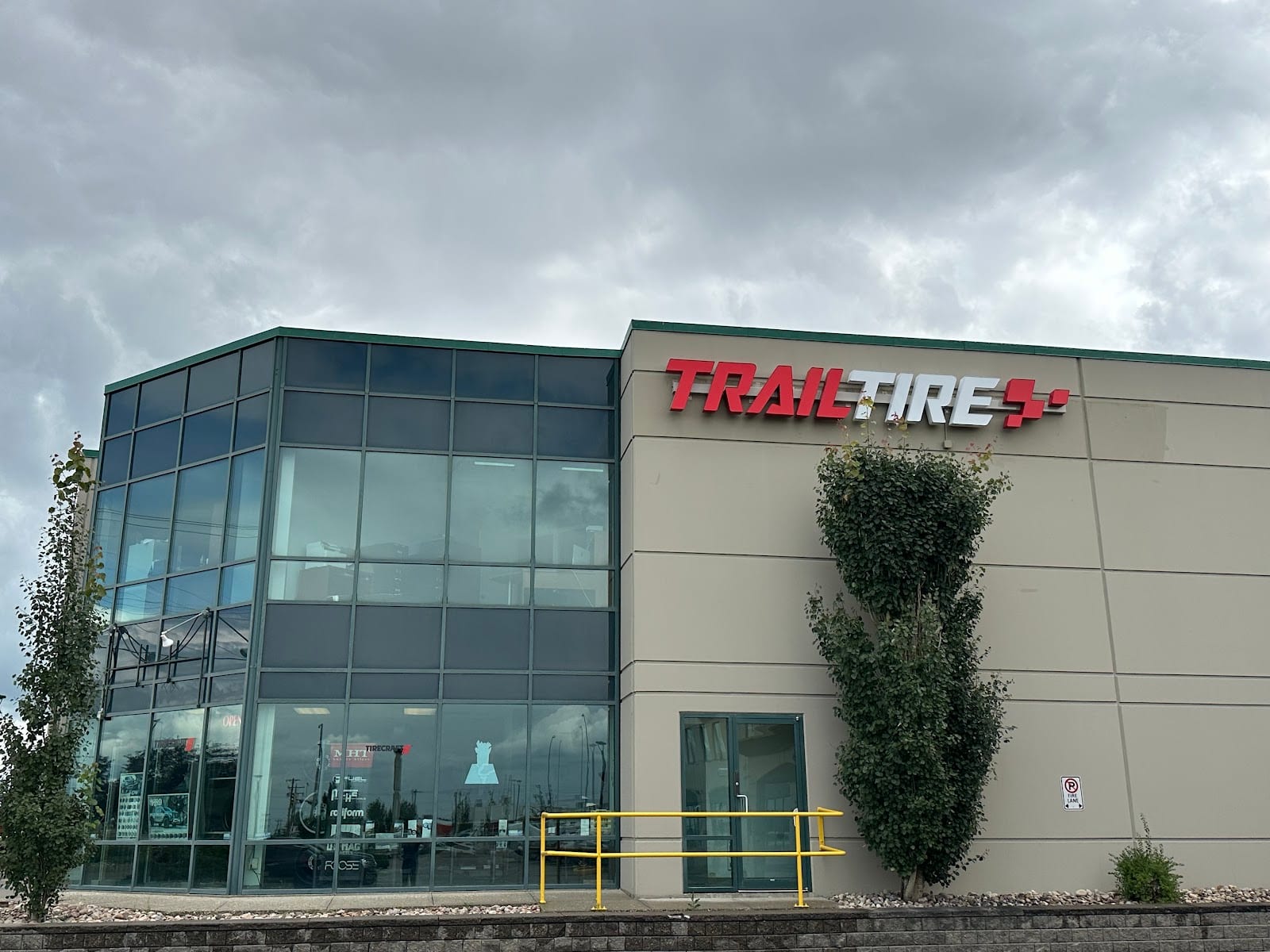 Trail Tire Sherwood Park Premier Way, photo 2