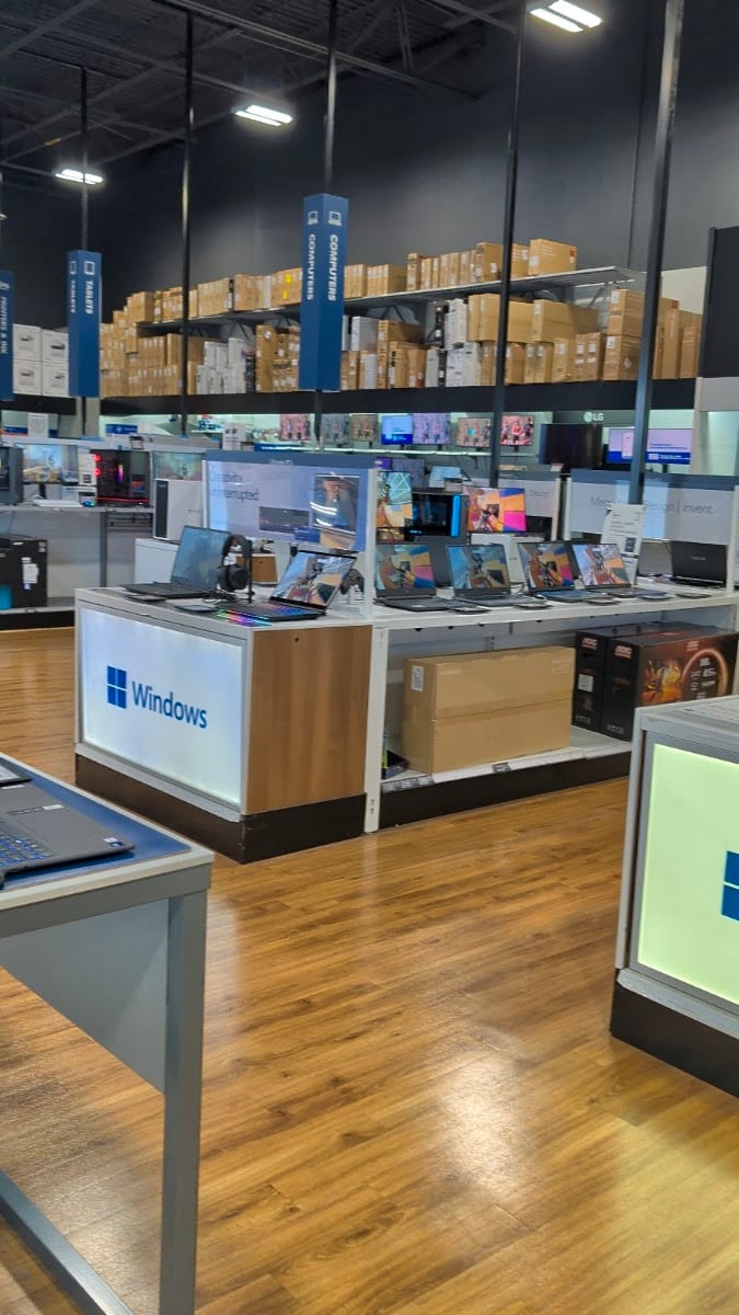 Best Buy, photo 3