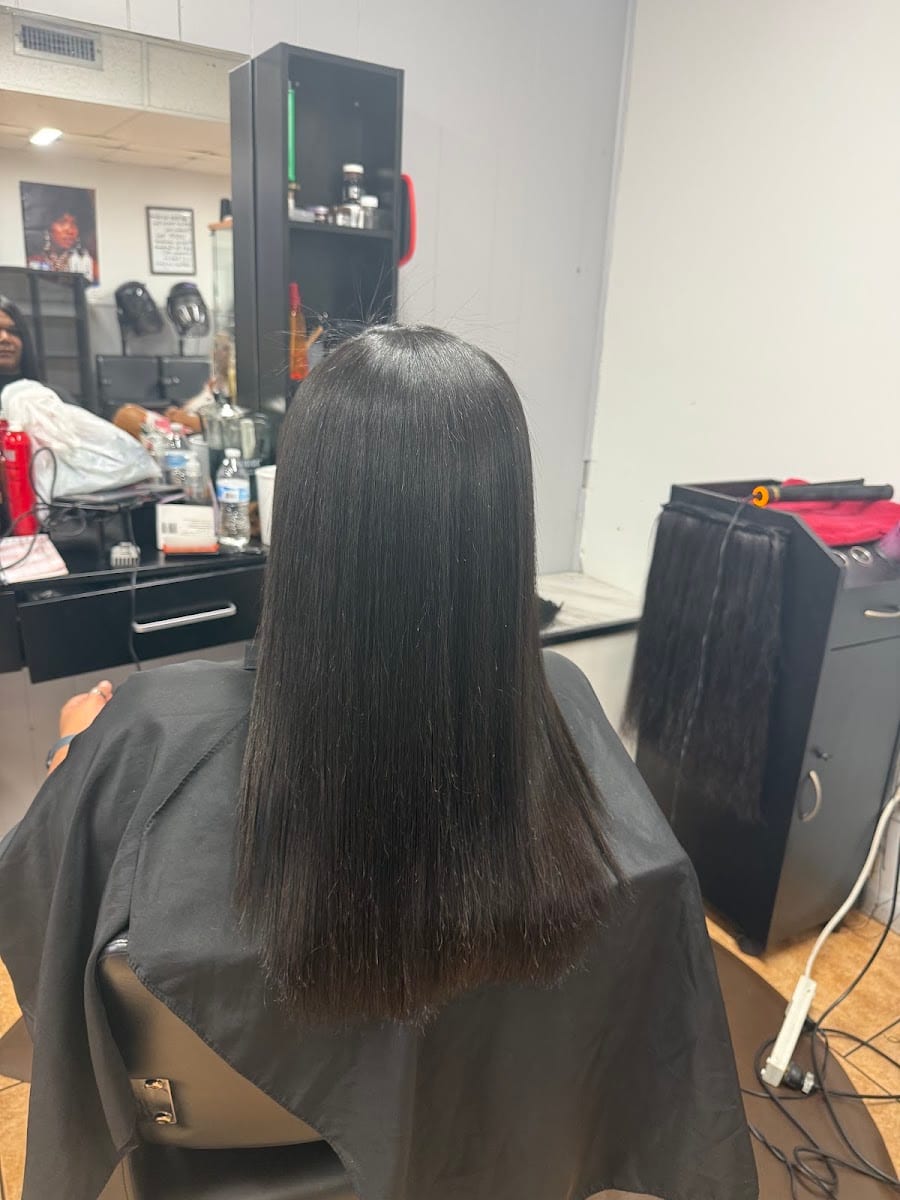 Alicia's Dominican Divas Salon, photo 2