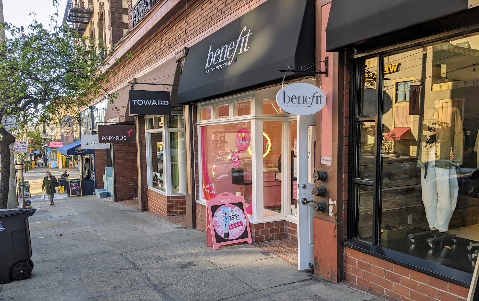 Benefit Cosmetics Boutique & BrowBar
