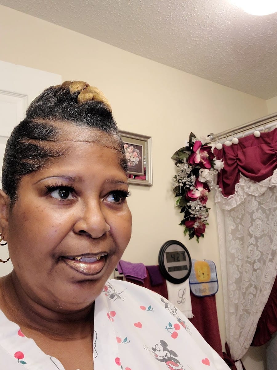 Tasheia's Classy Creations Hair Salon