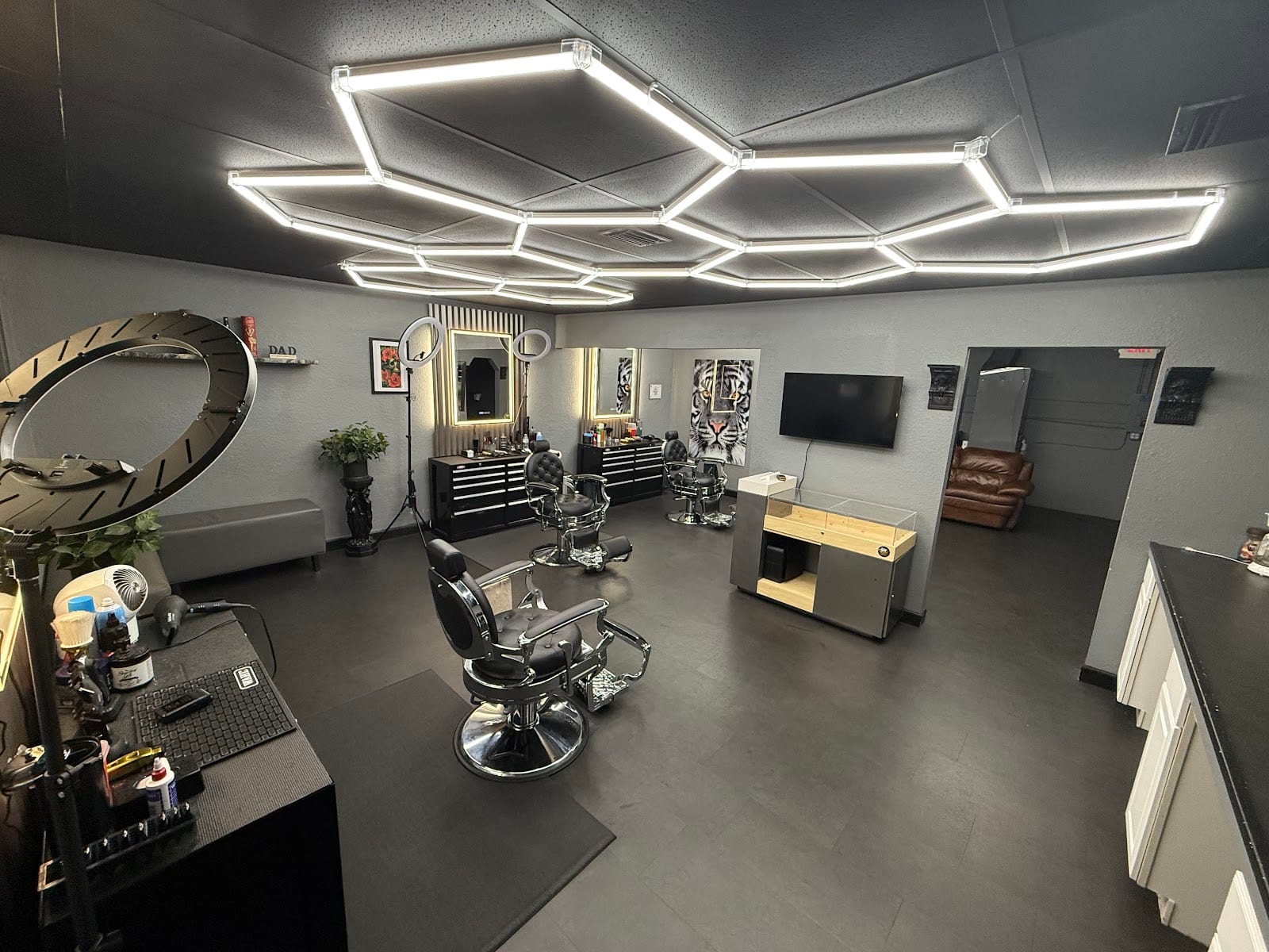 Dave the barber, photo 2