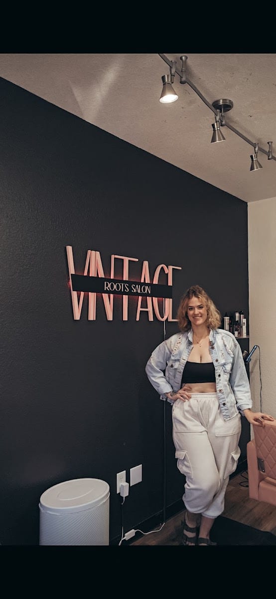 Vintage Roots Salon, photo 2