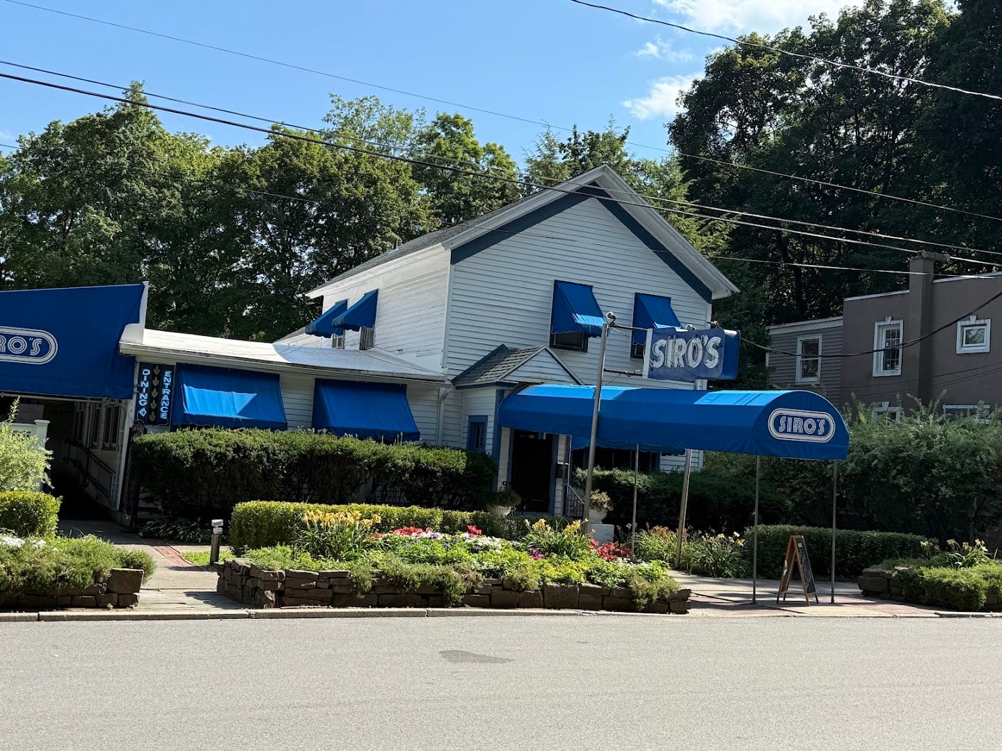 Siro's Restaurant - Bar