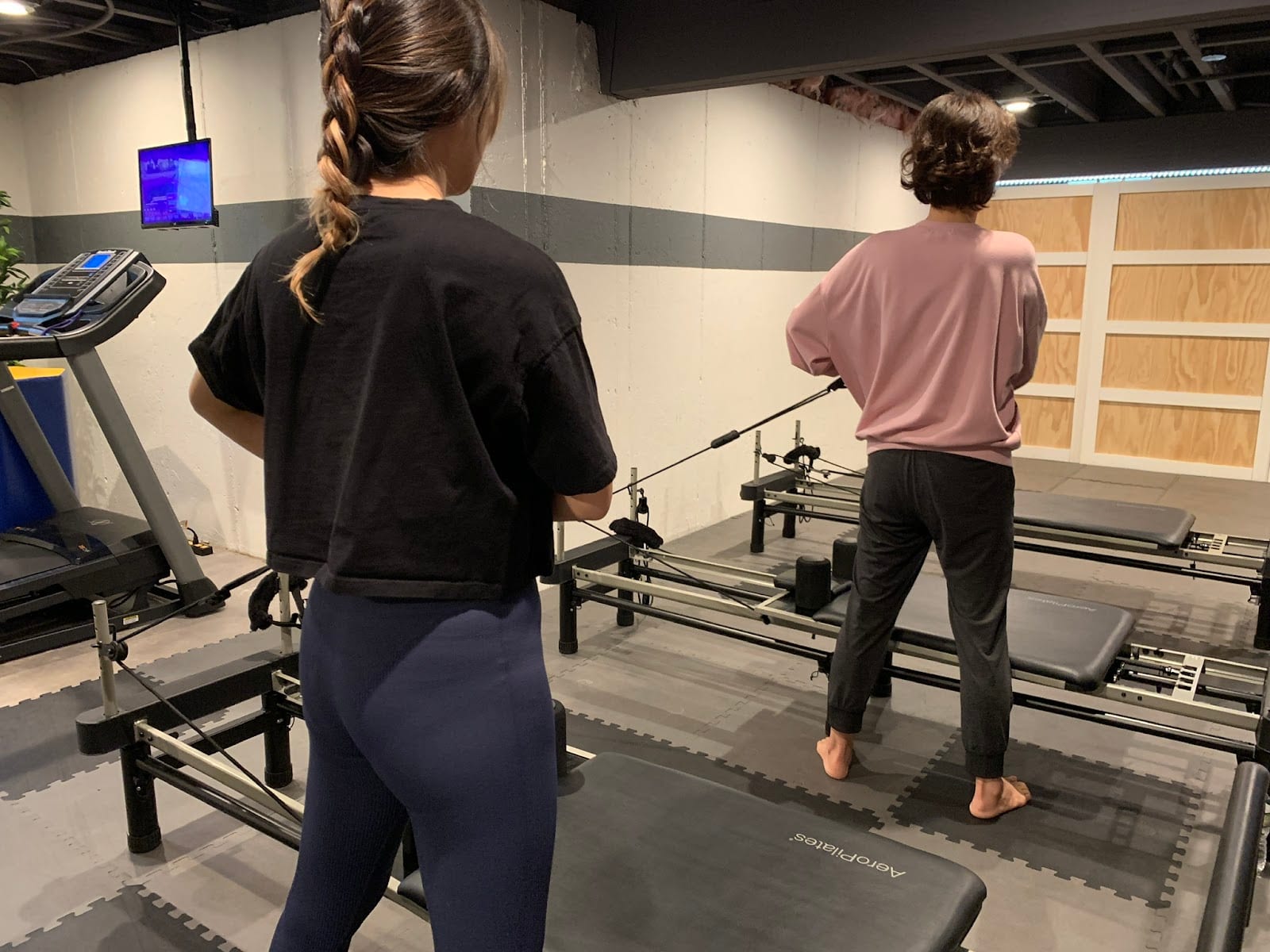 Pilates Reformer - Youngercise, photo 4