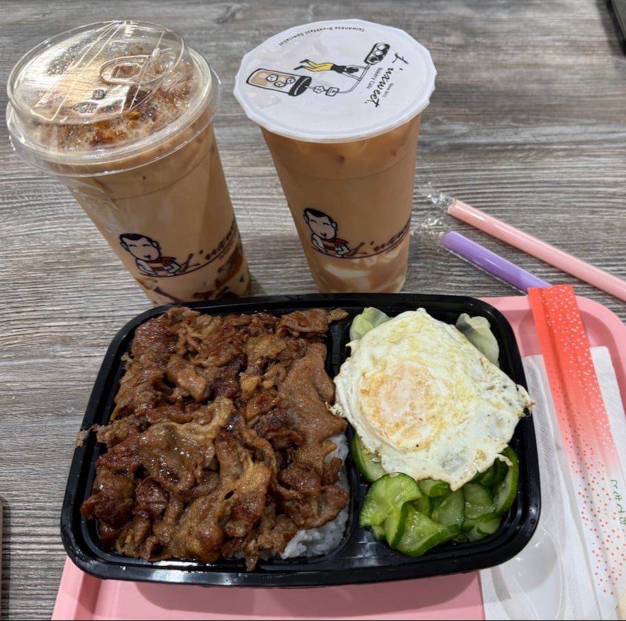 Luxweet Cafe