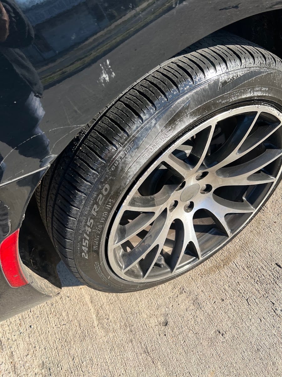 Dale's Used Tires, photo 4