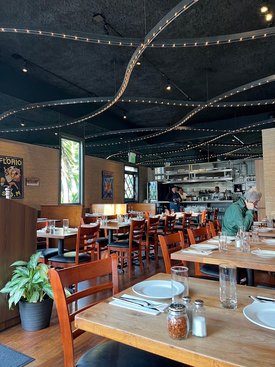 Luisa's Restaurant Wine Bar Since 1959
