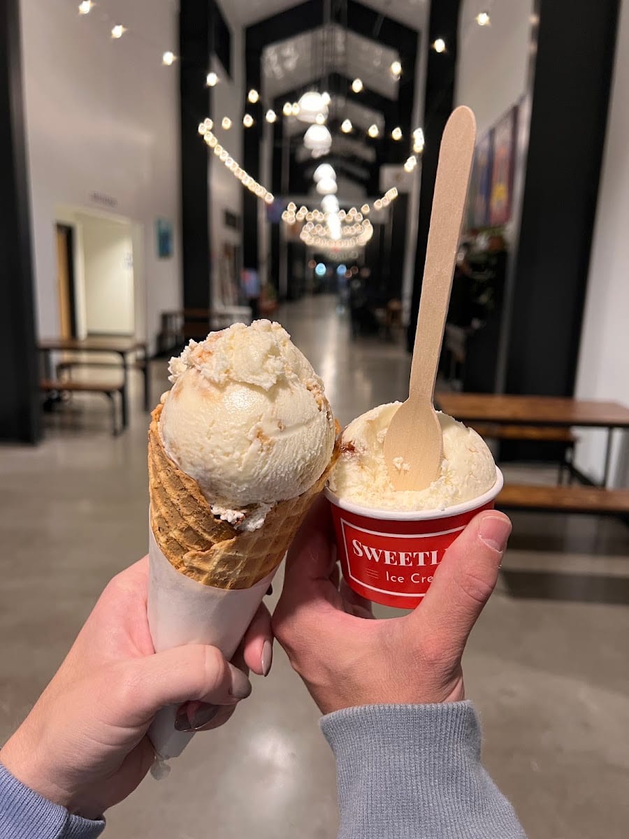 Sweetlee's Ice Cream - West Side Scoop Shop, photo 3