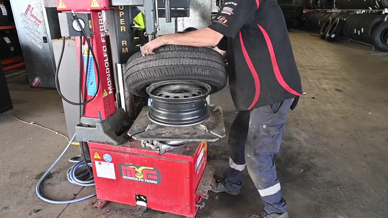 Transit Tyres Mackay, photo 3