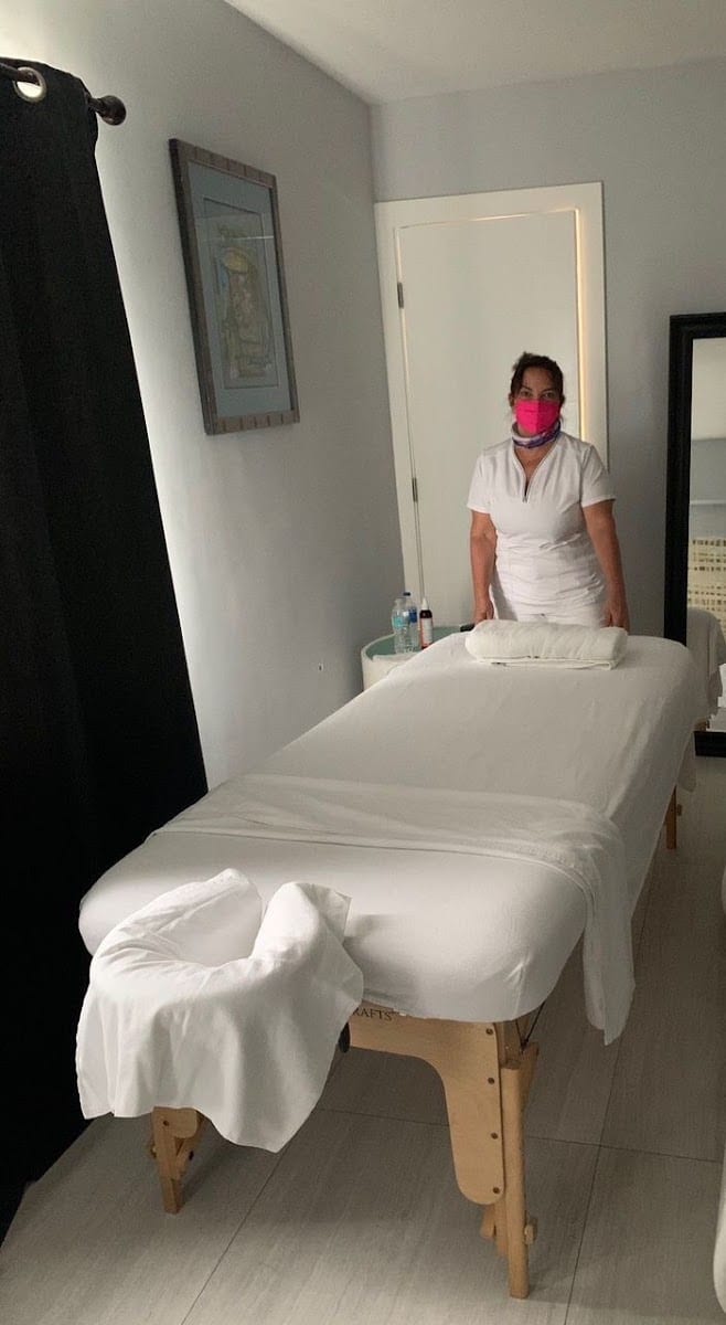 Cynthia massage and spa