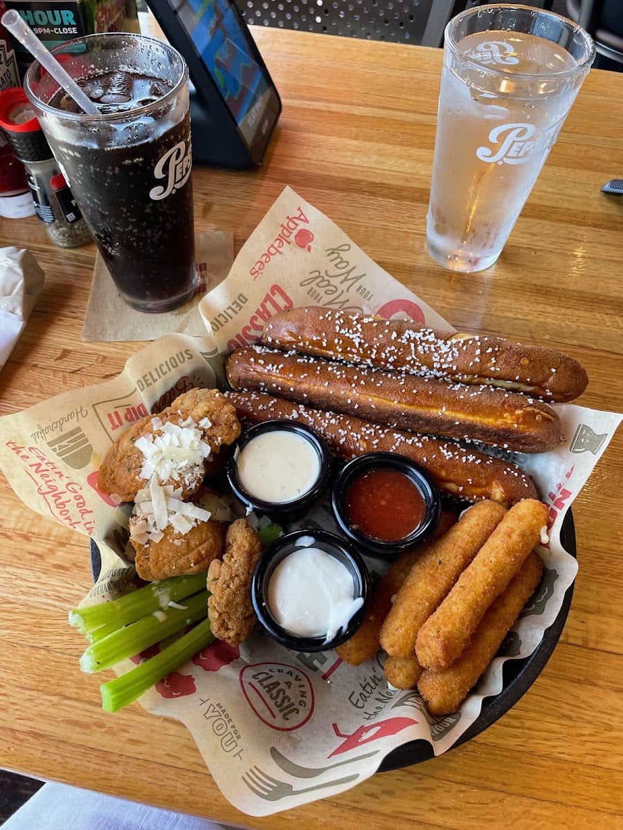 Applebee's Grill + Bar