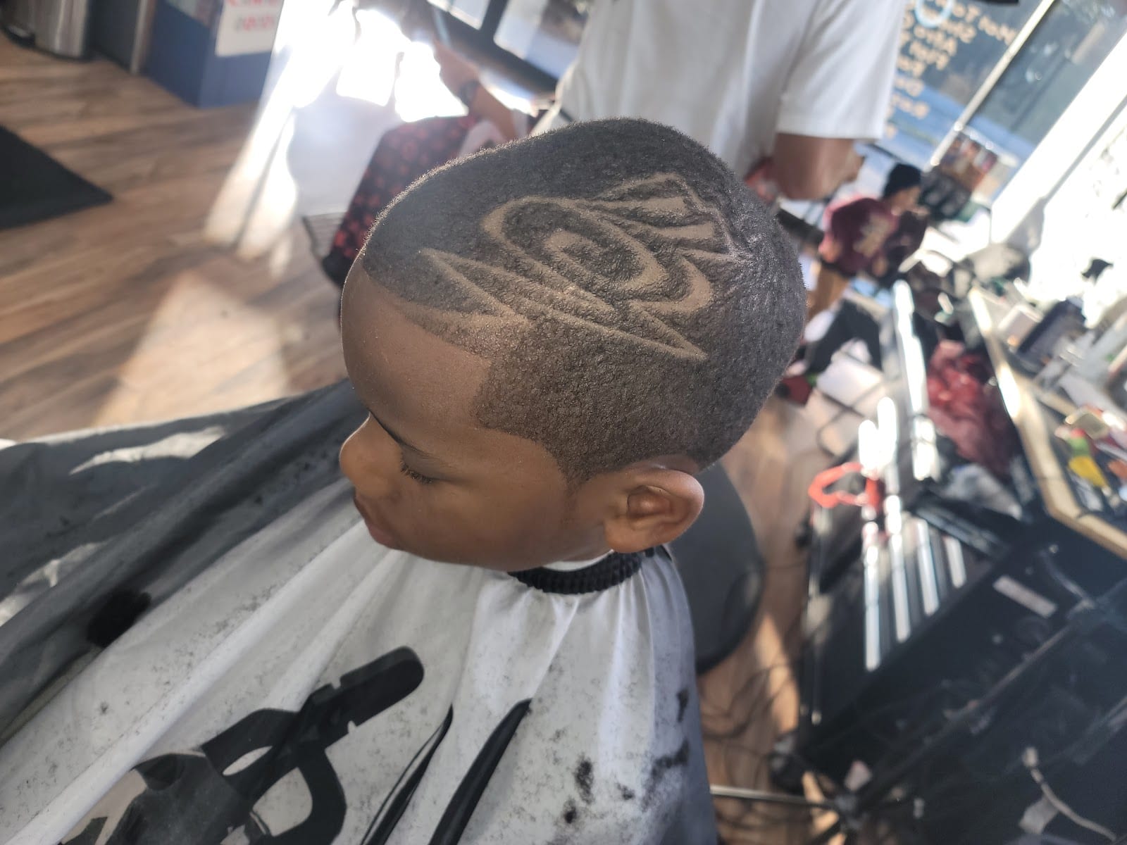 Unique Trends And Styles Barbershop, photo 4