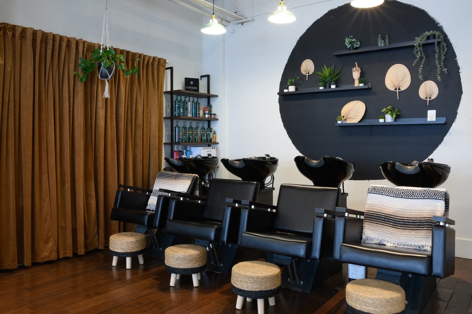 Sanctuary Salon, photo 2