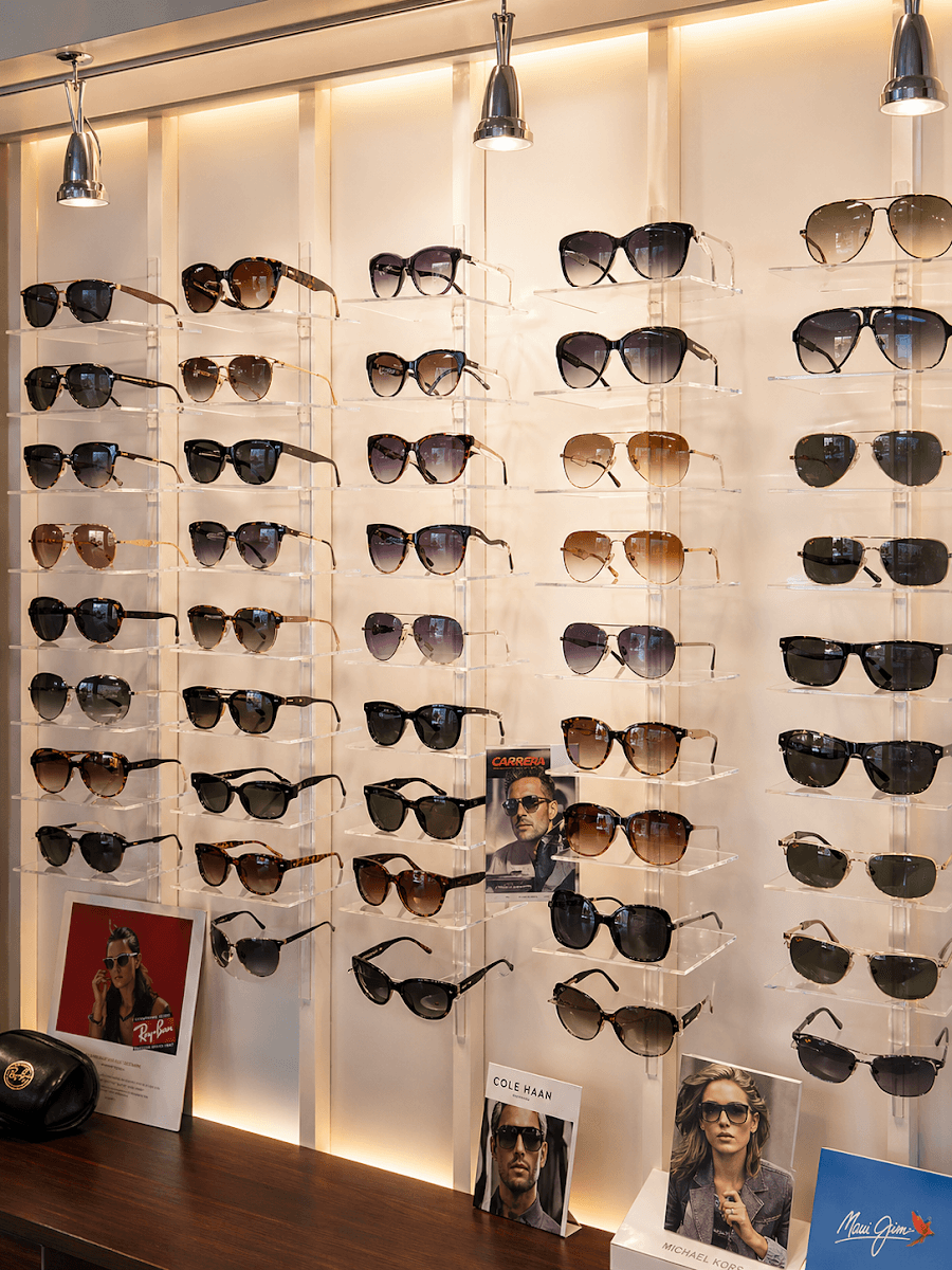 Bina Optical Clinic Richmond Hill, photo 3
