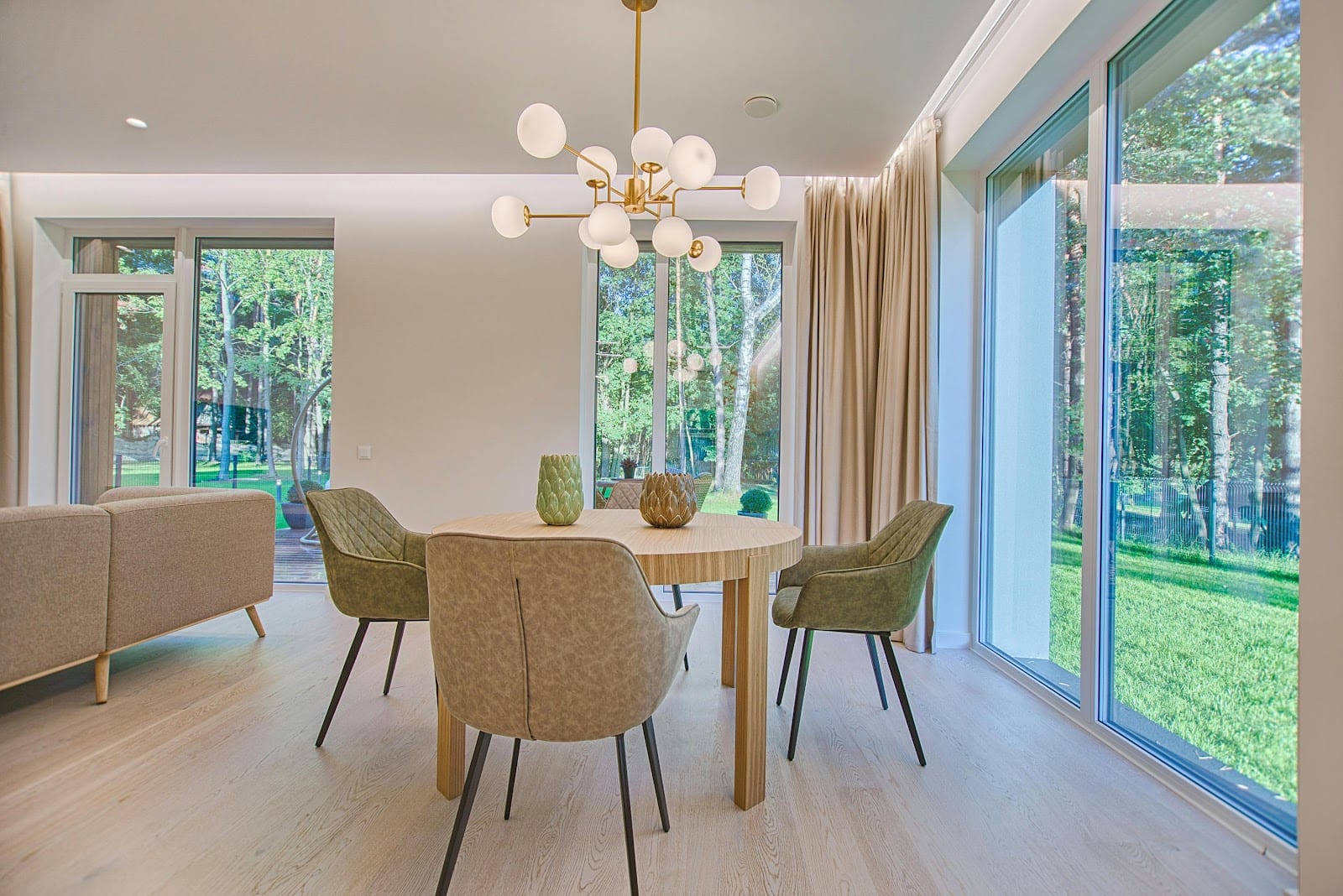 Raffaella Dhingra - Real Estate Sales Representative