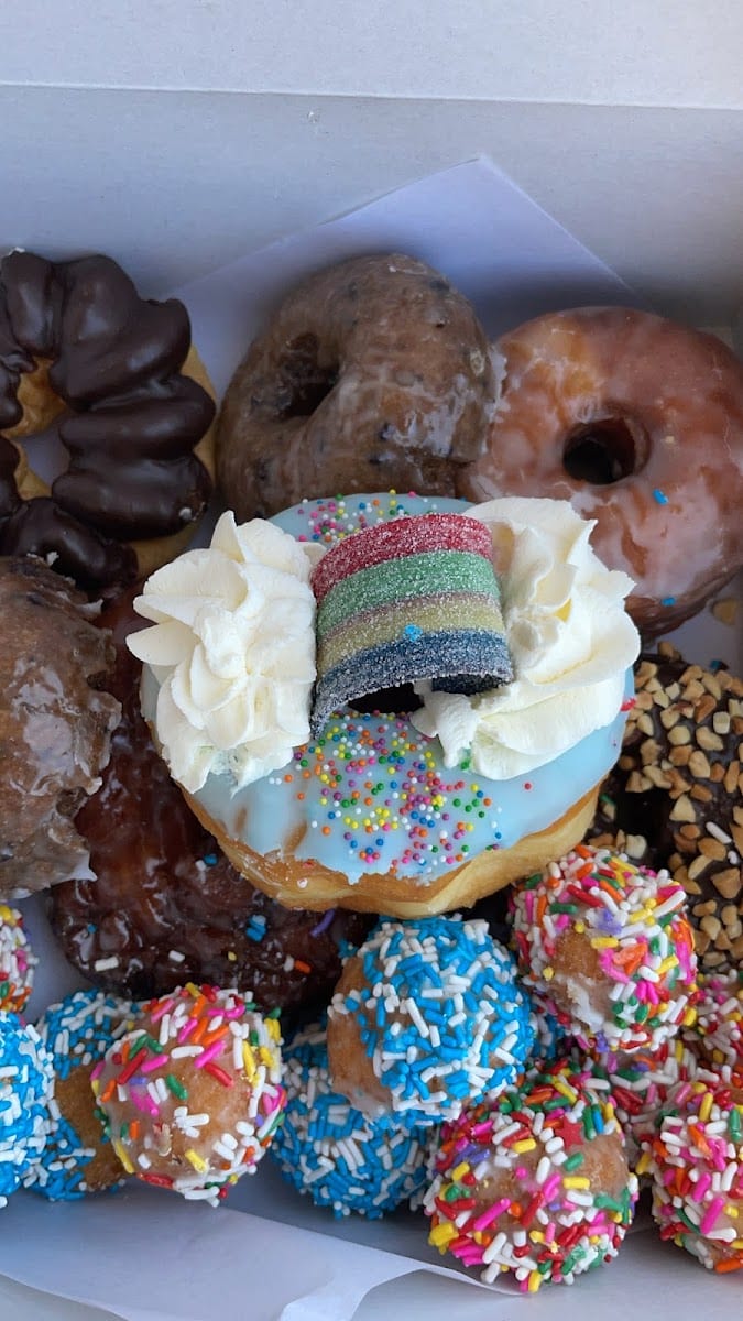 D K's Donuts/ FISH GAME, photo 3