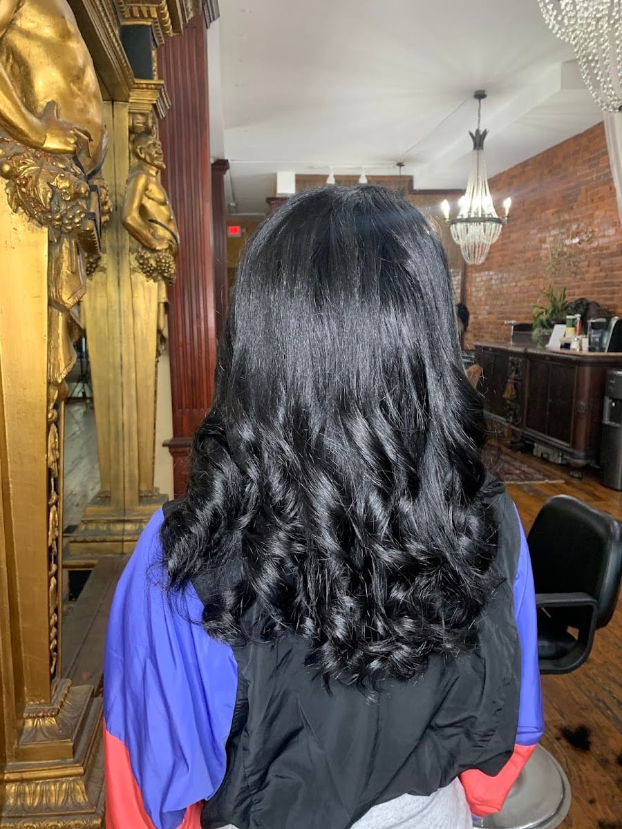 Travis Dowdy Salon