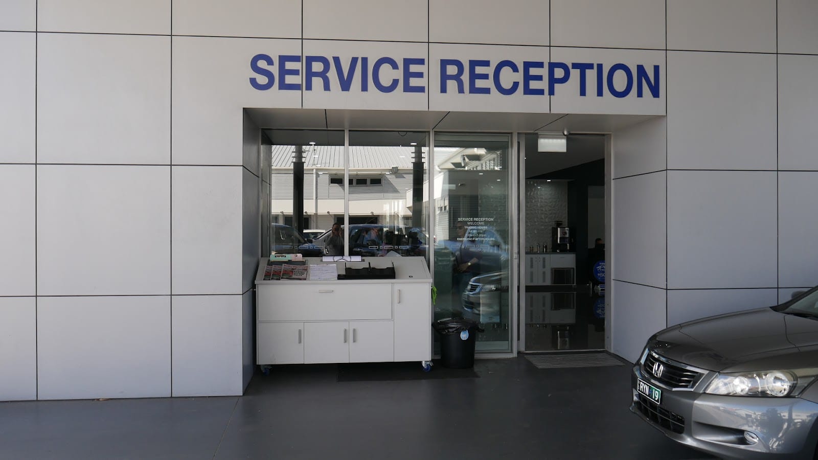 North Jacklin Honda, Mercedes-Benz and Mitsubishi Service, photo 3