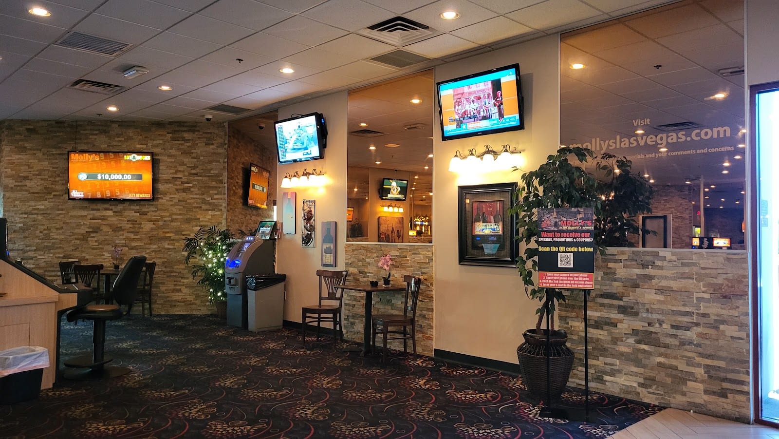 Molly's, photo 2