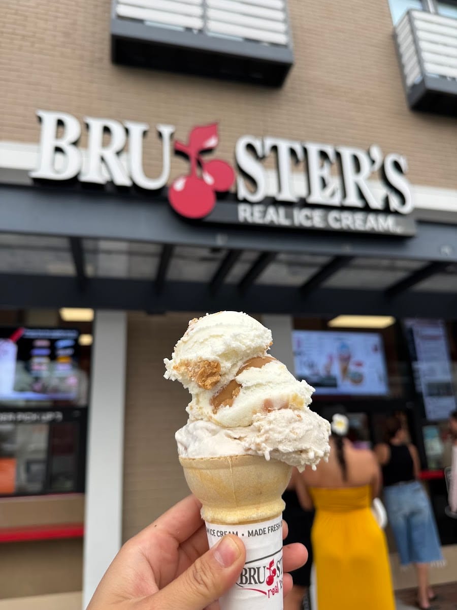 Bruster's Real Ice Cream, photo 2