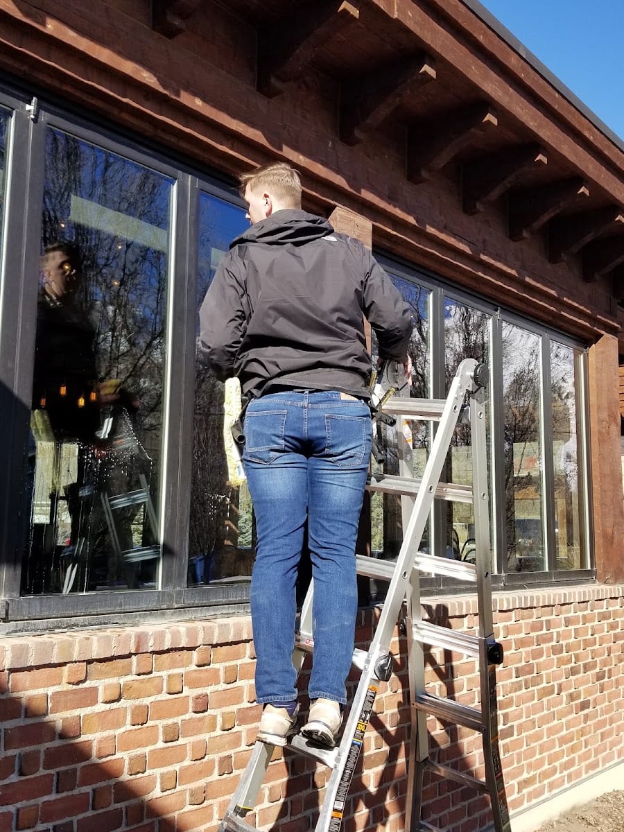 Center Street Window Cleaning