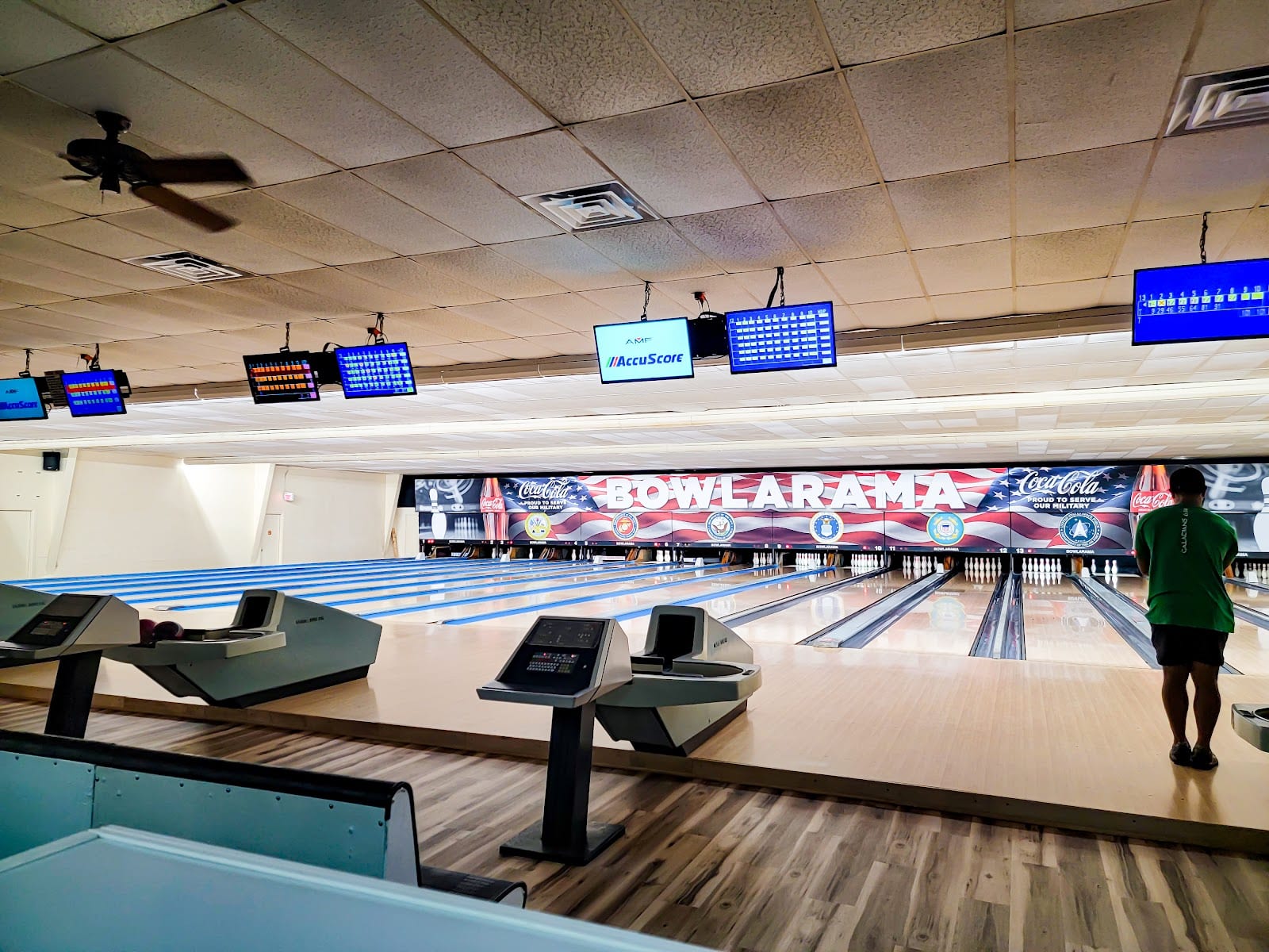 Bowlarama Lanes