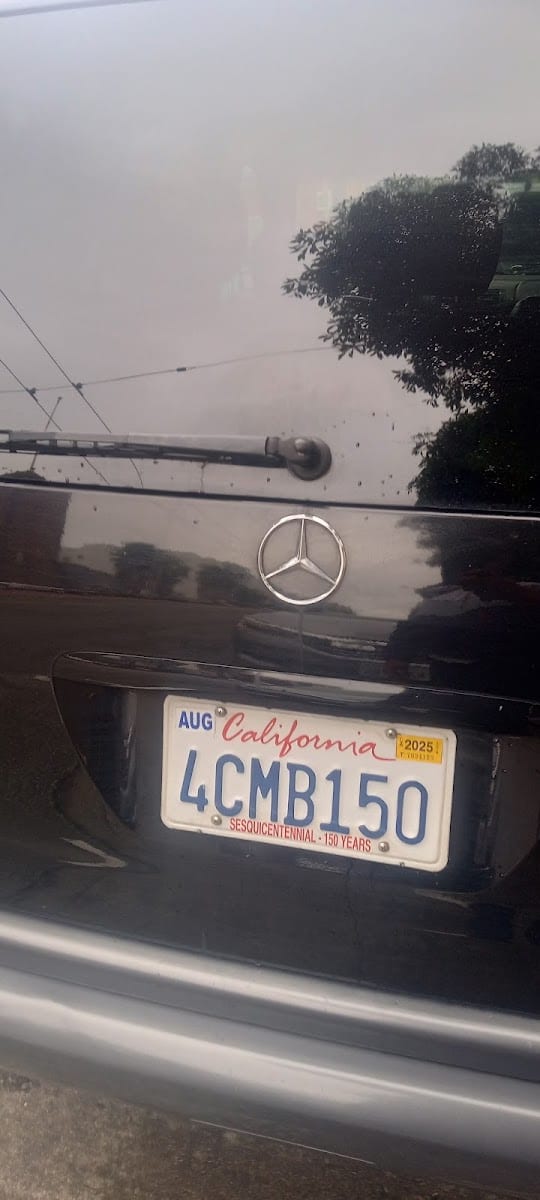 Car wash with golden coins, photo 3