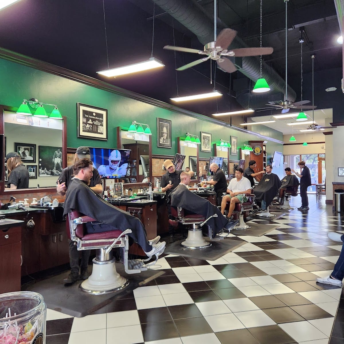 V's Barbershop - Williams Centre, photo 2