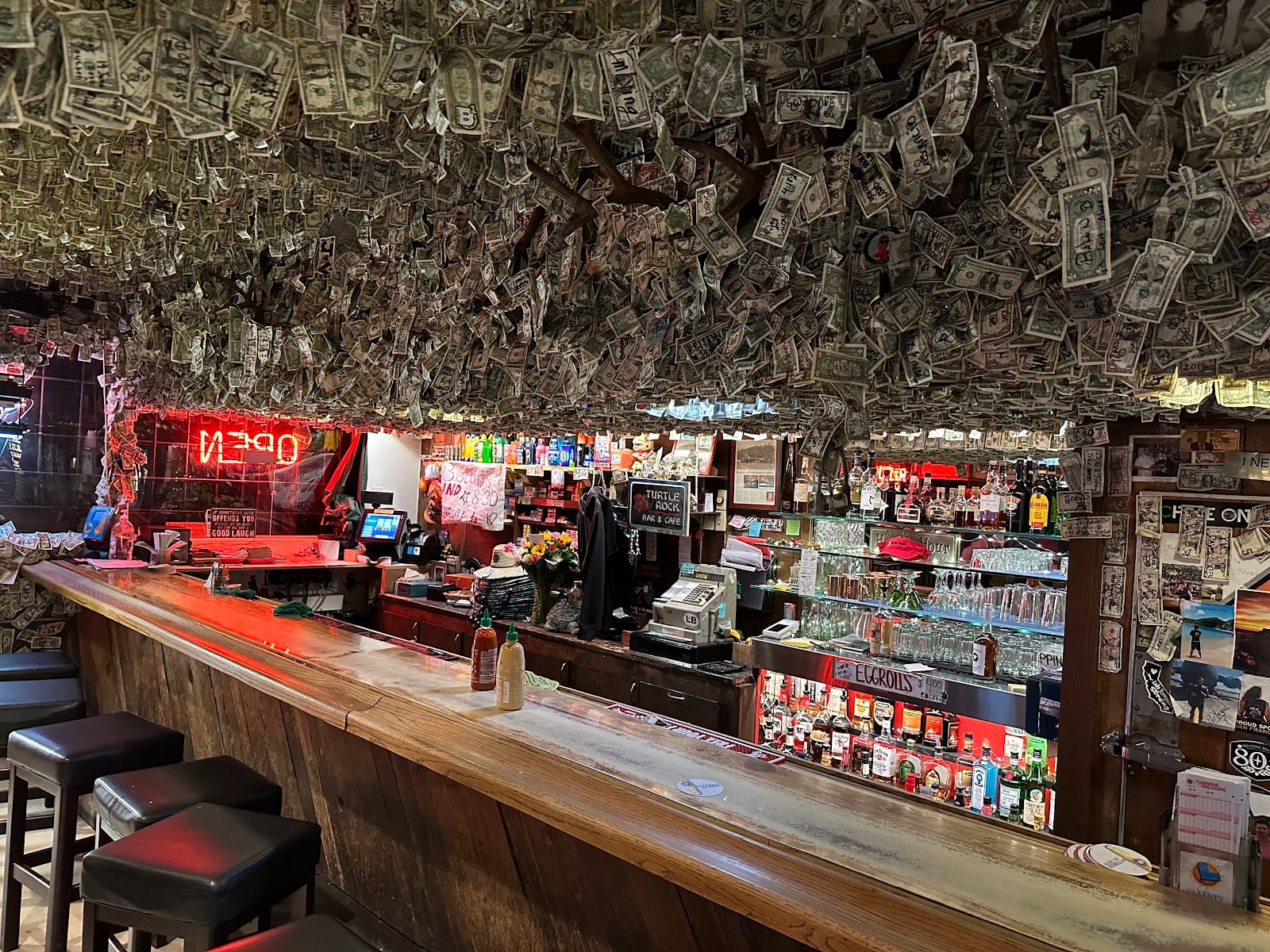 Turtle Rock Bar & Café