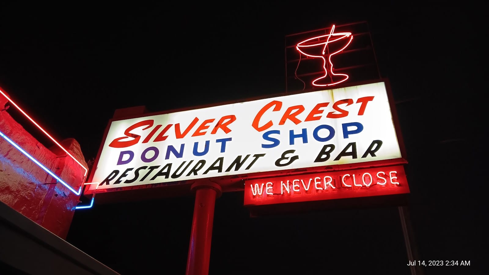 Silver Crest Donut Shop, photo 3