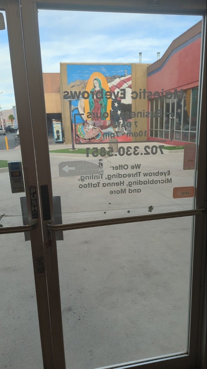 Majestic Eyebrow Threading/ Waxing, photo 4