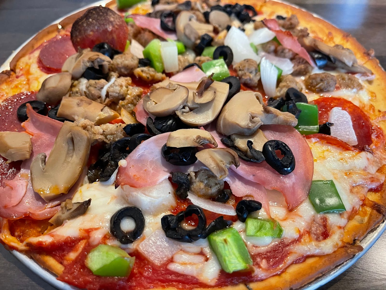 Dario’s Pizza & Calzones