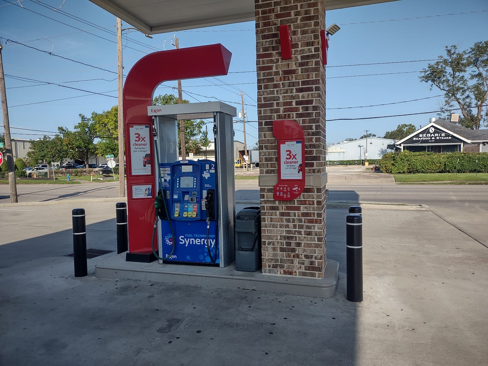 Market at Shepherd (Exxon)