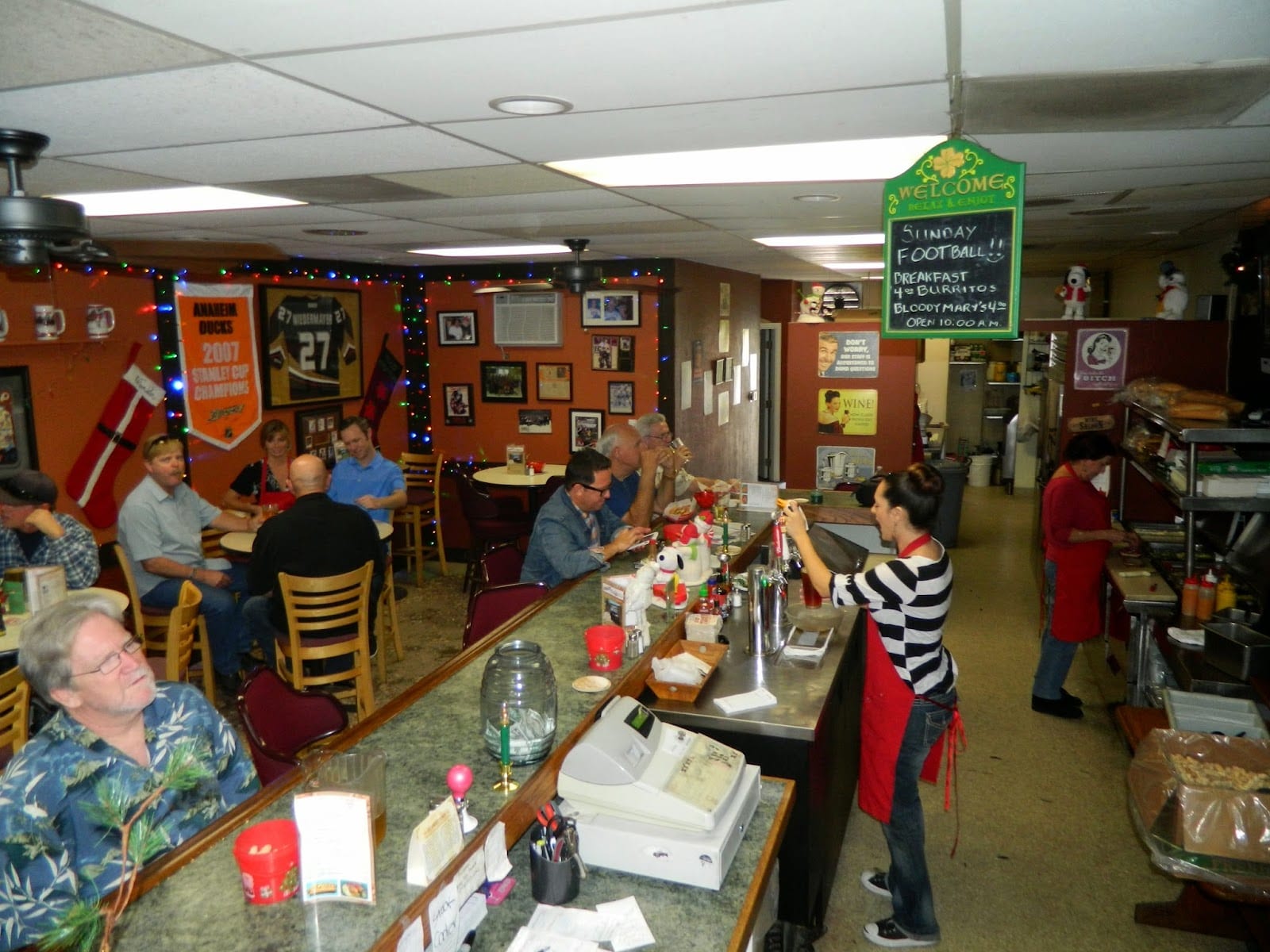 Peanuts Pub & Deli, photo 2