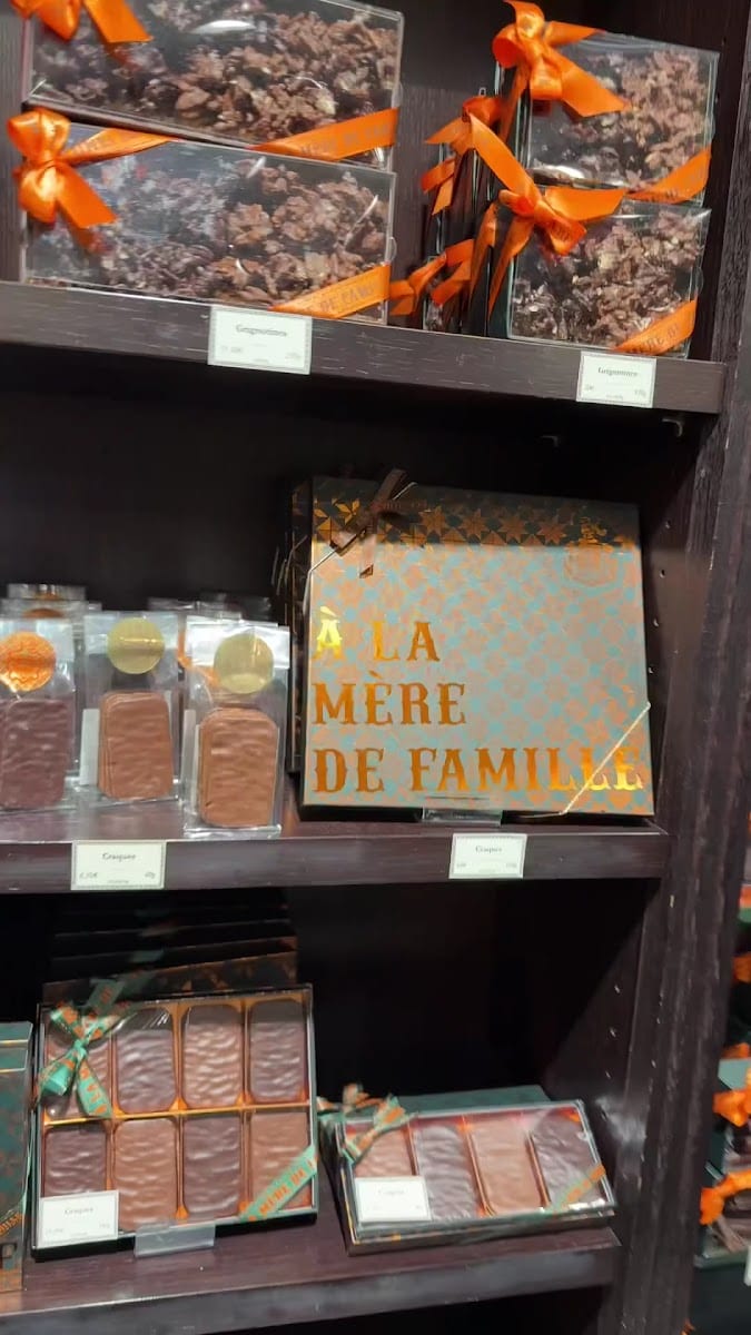 À la Mère de Famille, photo 2
