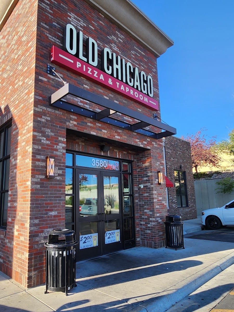 Old Chicago Pizza + Taproom, photo 2
