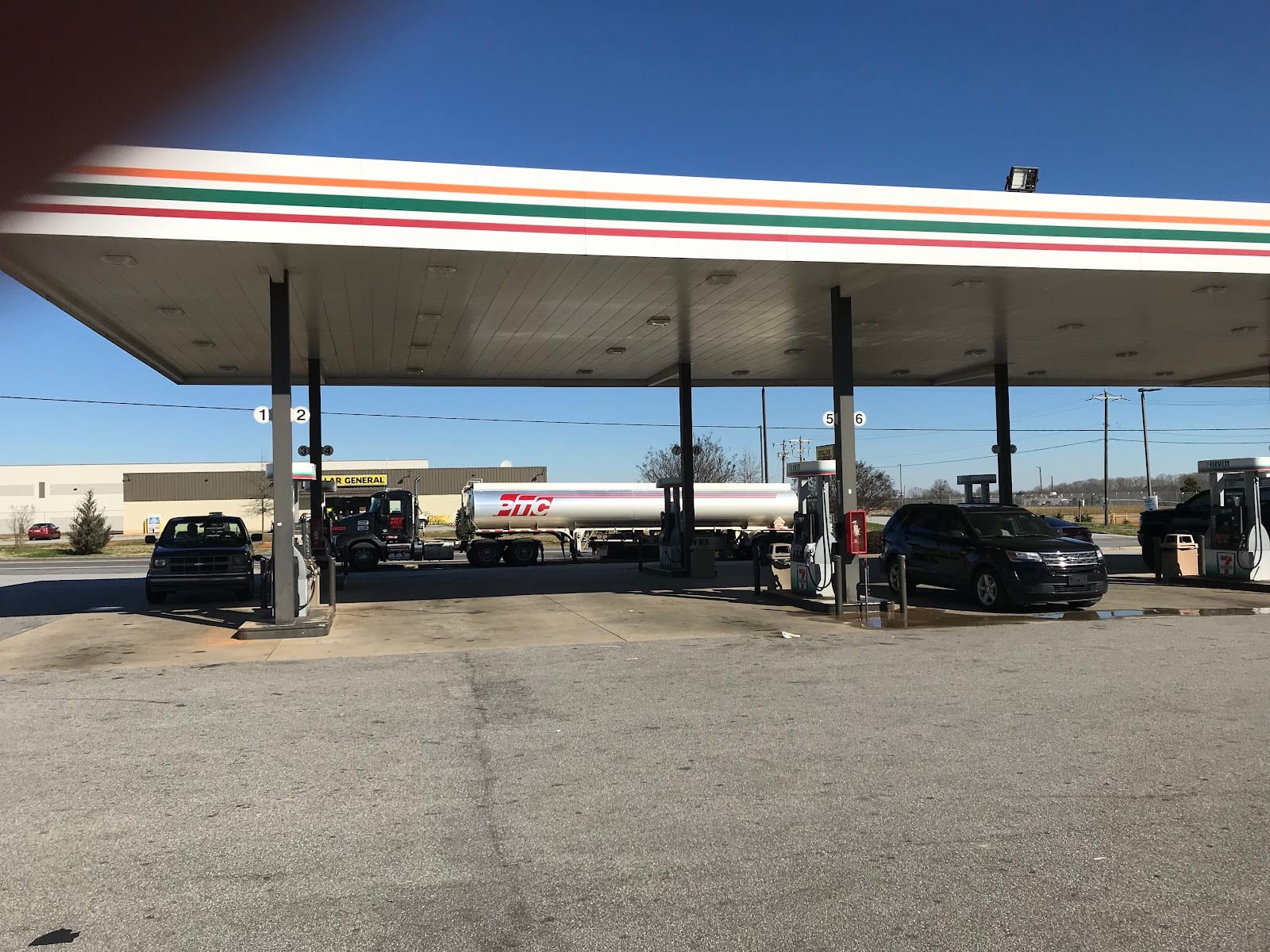 7-Eleven, photo 2