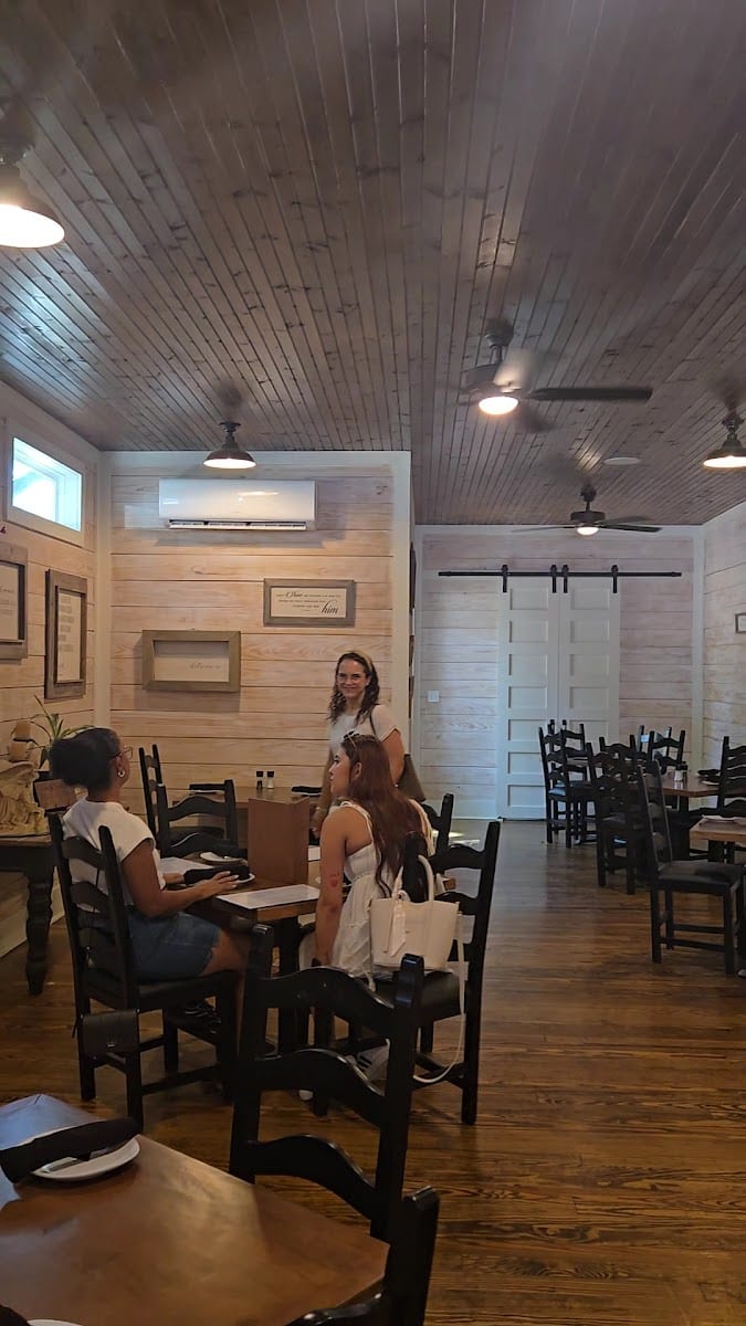 Grapevine On Main, photo 3