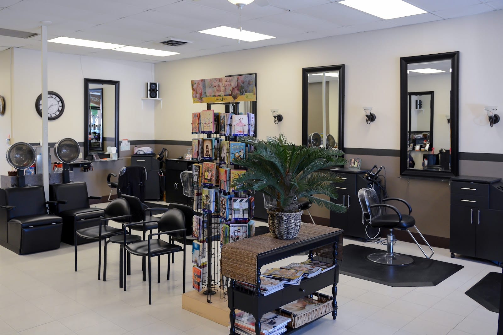Divine Beauty Salon, photo 3