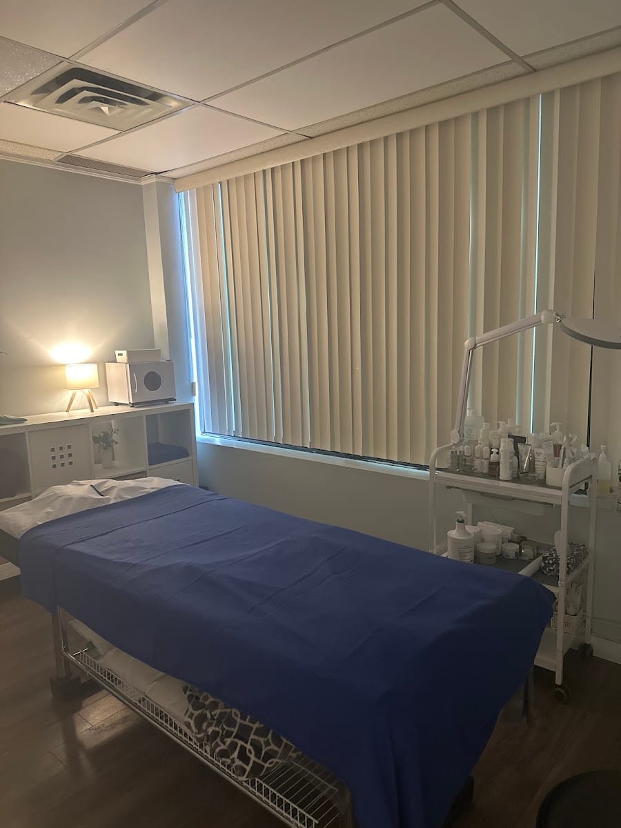 Hue Spa & Clinic