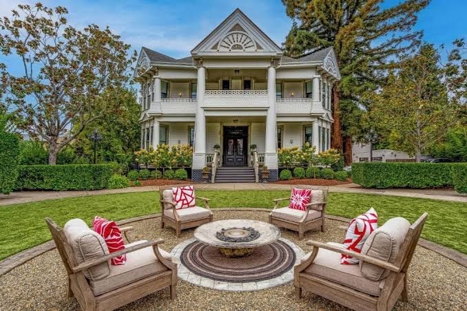 Cedar Gables Inn