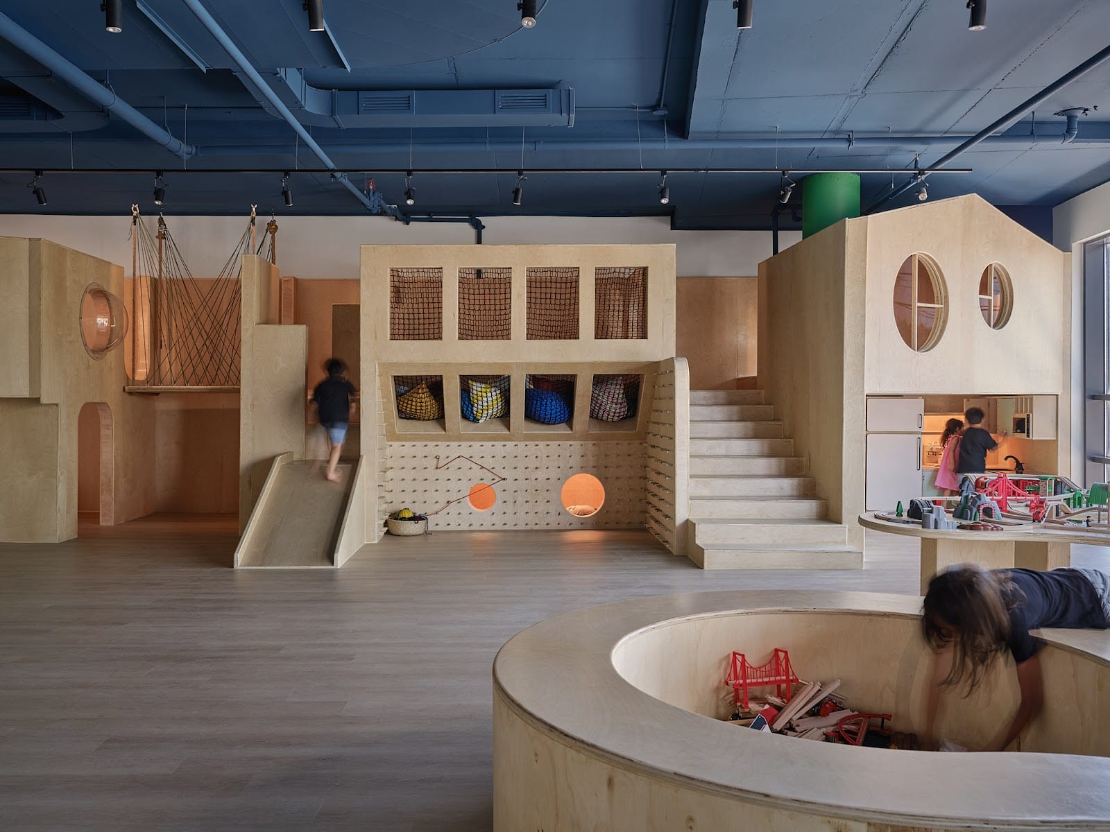 Liliput Playhouse, photo 4