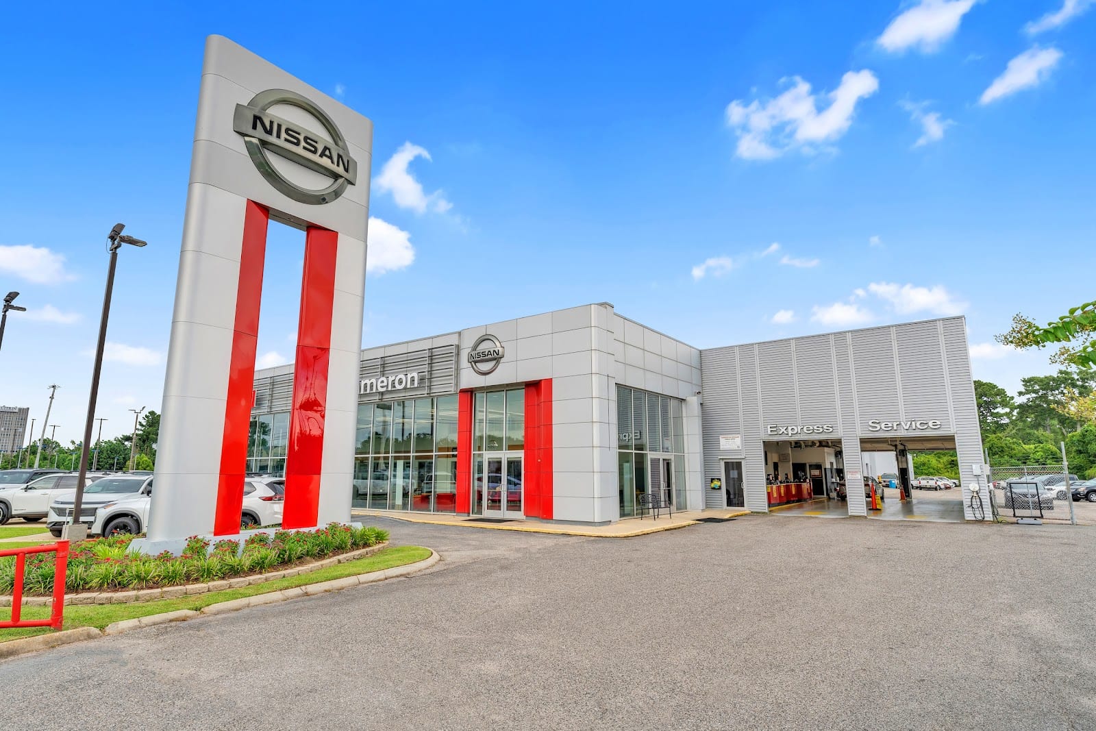 Tameron Nissan, photo 2