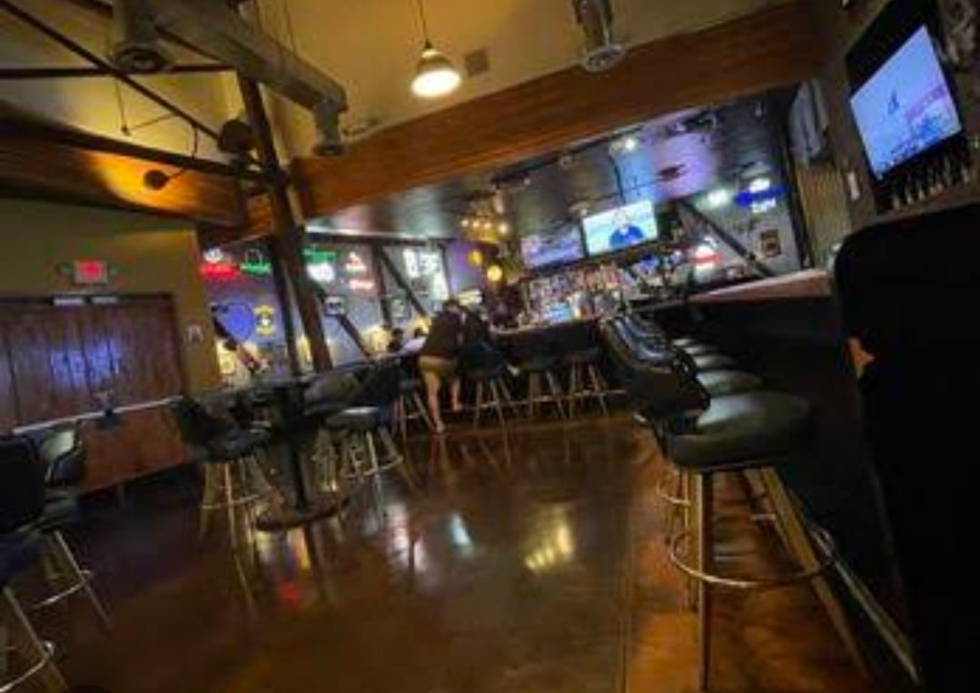 Shucks Tavern & Oyster Bar - Durango Rd