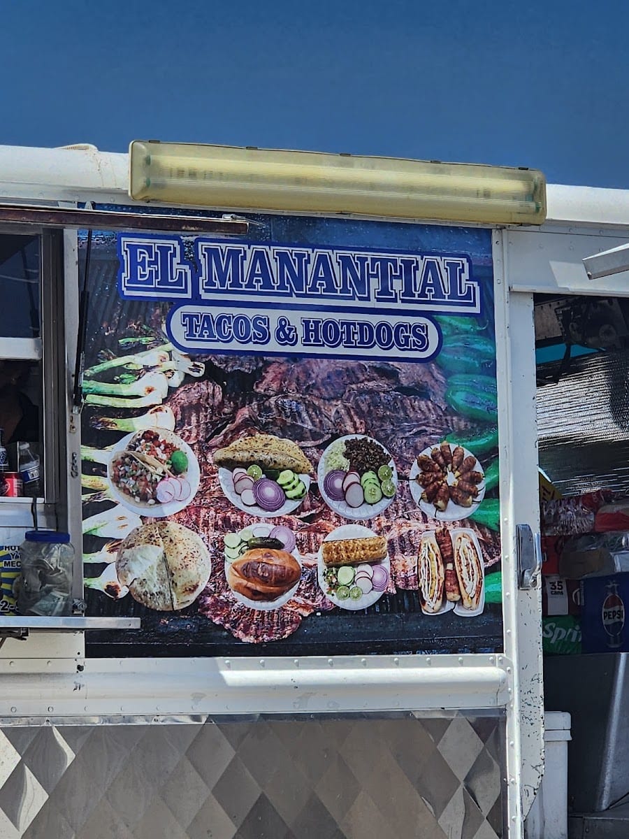 Tacos y Hot Dogs el Manantial